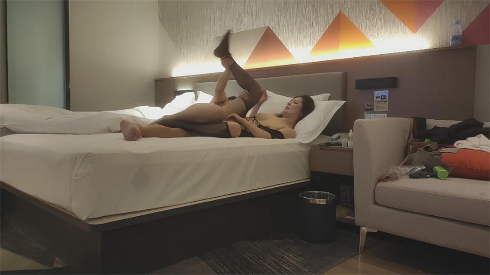 眼镜少妇 (9).jpg